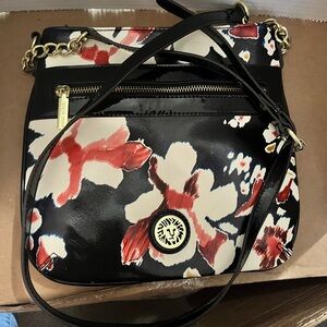 Ann Klein Black and Red Crossbody Bag with Sleek Design
